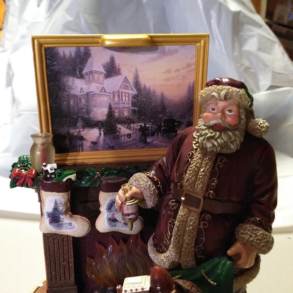 Bradford Exchange "The Light of Christmas" illuminated sculpture by Thomas Kinka - Picture 3 of 9